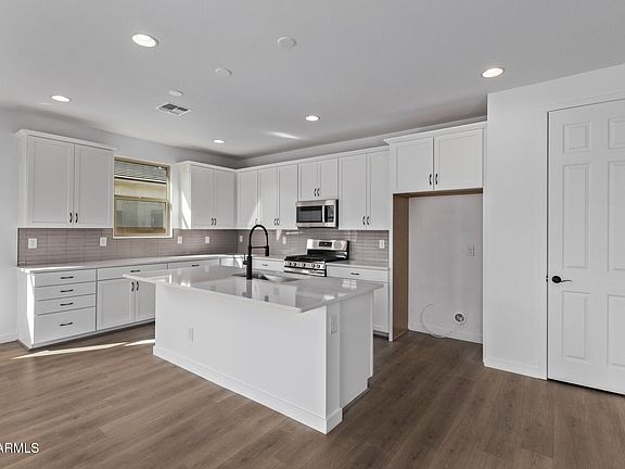 3rd image of 40549 W WADE Drive