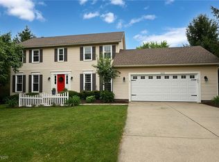 813 Silverberry Ln, Hudson, OH 44236