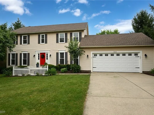 813 Silverberry Ln, Hudson, OH 44236
