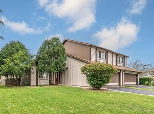 560 Lasalle Ct, Buffalo Grove, IL