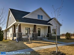 6805 NW 7th St, Lincoln, NE 68521