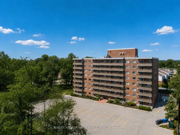 414 Blake St #508, Barrie, ON L4M 5J7