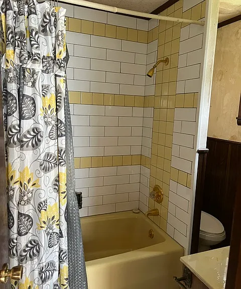 710 Temple St — Photo 9