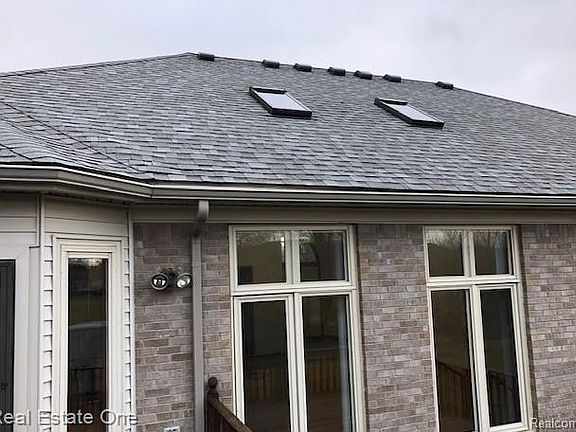 5th image of 40497 Riverbend Dr