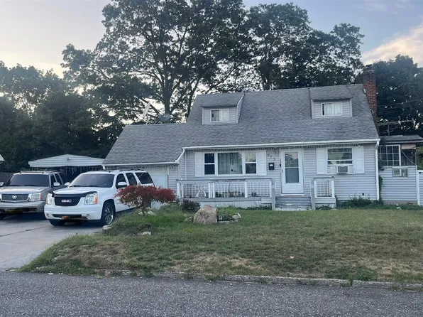 475 Clift Street, Central Islip, NY 11722