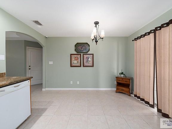 4th image of 1209 Maple Ave