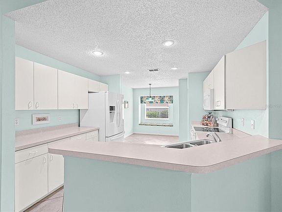 5th image of 830 MCCALLISTER AVENUE