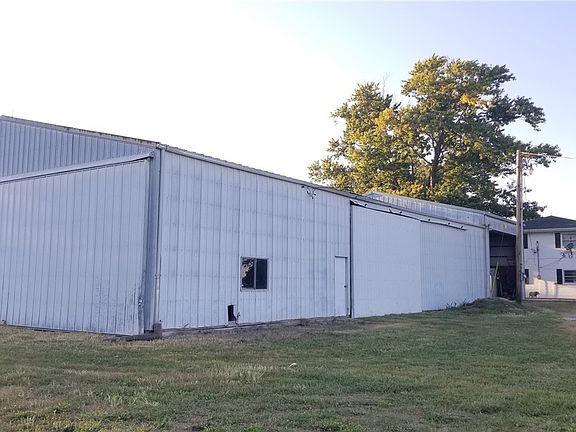 3rd image of 11591 N 400th St
