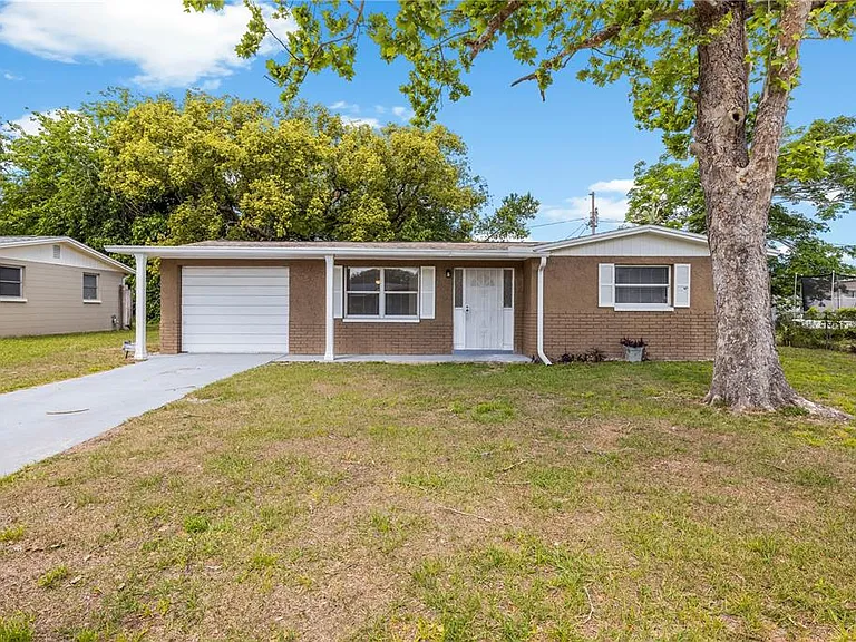 10803 Hyssop St — Photo 2