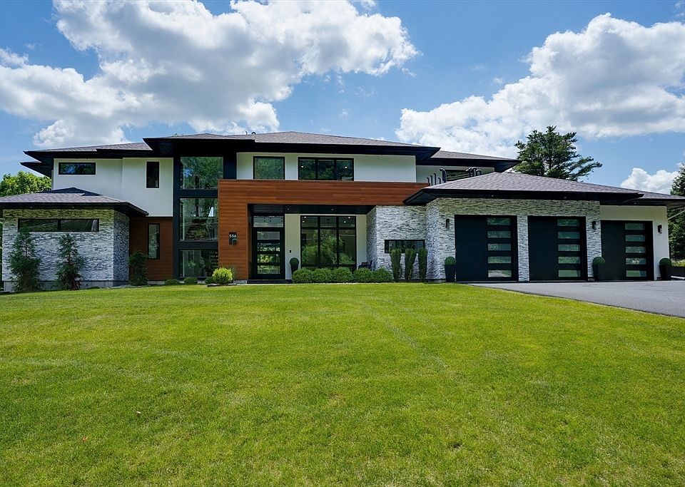 1st image of 556 Middle Rd