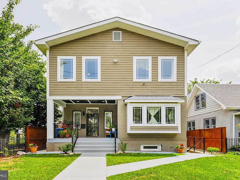 6729 Piney Branch Rd NW — Photo 36