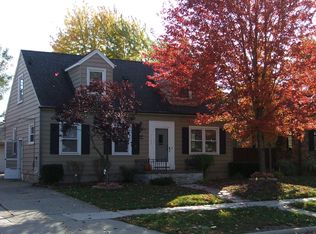 1385 W Saratoga Ave, Ferndale, MI