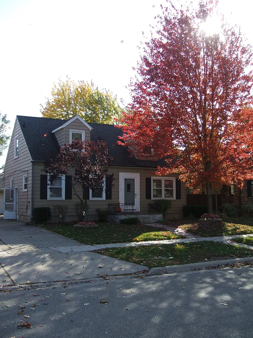 1385 W Saratoga Ave photo 1