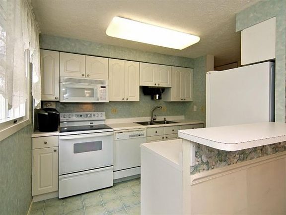 4th image of 5714 E Tall Oaks Dr