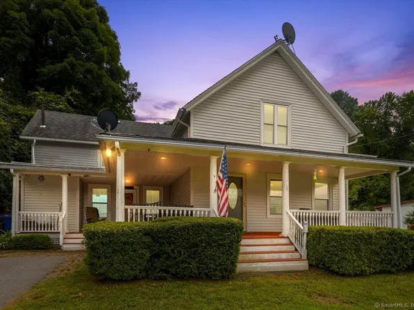 210 Maple Avenue, Montville, CT 06382