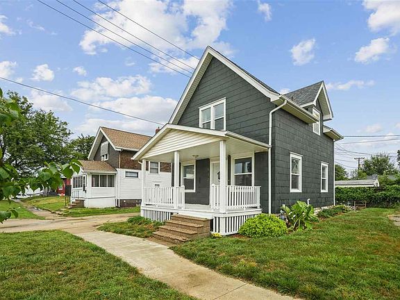 2nd image of 512 15th St NE