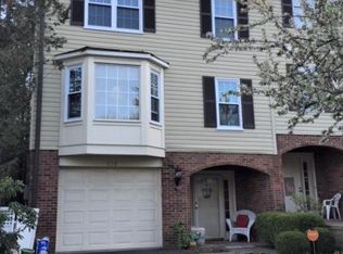 652 Newport Dr, Penn Hills, PA 15235