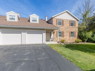 2528 Cross Creek Dr APT C, Sheboygan Fls, WI 53081