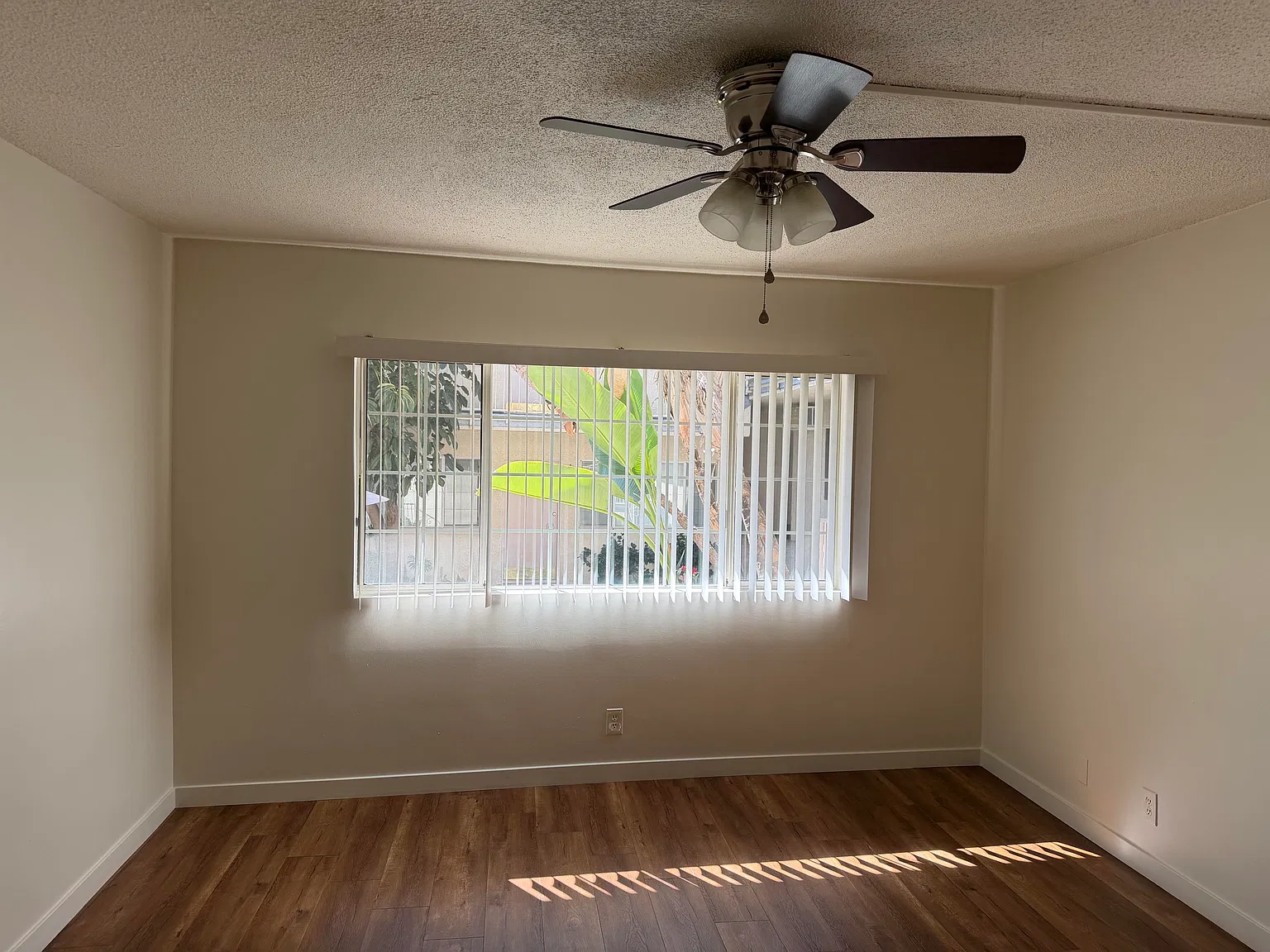1 bed, 650 sqft, $1,350 — Photo 1
