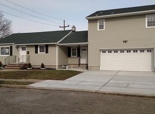 105 Capri Dr, Port Reading, NJ 07064