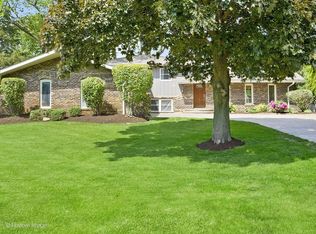 11S568 Book Rd, Naperville, IL 60564