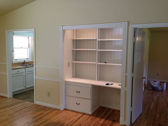 Built-in computer niche