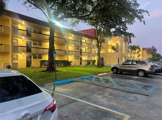 3285 Foxcroft Rd #E204, Hollywood, FL 33025