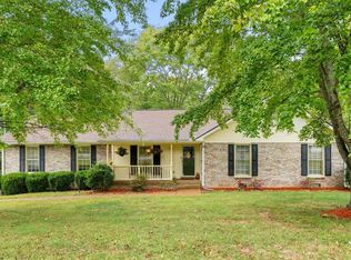331 View Ridge Dr, Goodlettsville, TN 37072