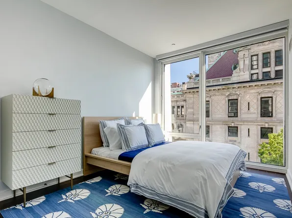 400 West 113th Street image 4 of 31