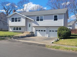 40 Van Buskirk Ave, Stratford, CT 06614