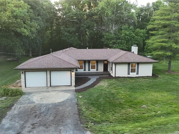 18973 Harrison Street Rd, Charleston, IL 61920