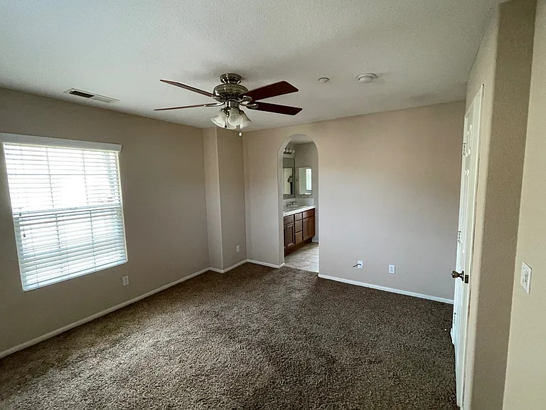 678 Kellogg St #678 — Photo 15