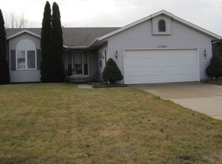 11294 Stonehedge Dr, Holland, MI 49424