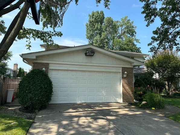 3716 Arcadia St, Skokie, IL 60076