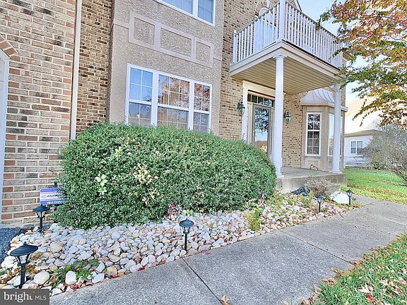2nd image of 17 Pear Dr