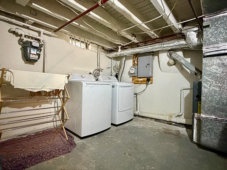 2515 Webb St — Photo 11