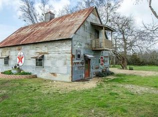 2115 Mangum St, Commerce, TX 75428