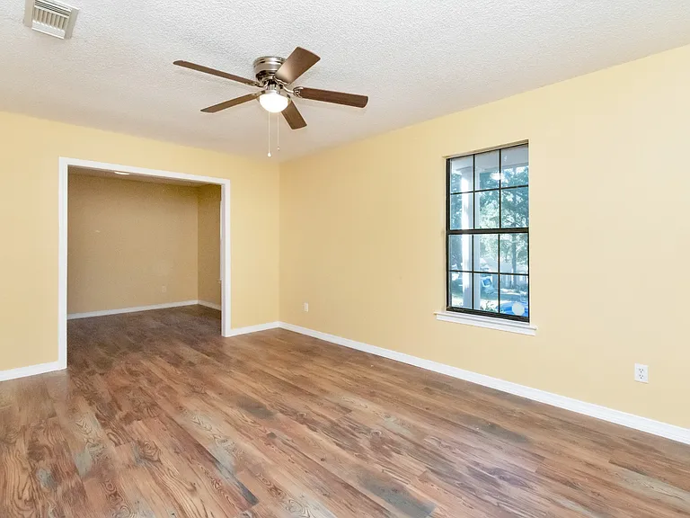 3057 Brookline Dr W — Photo 31