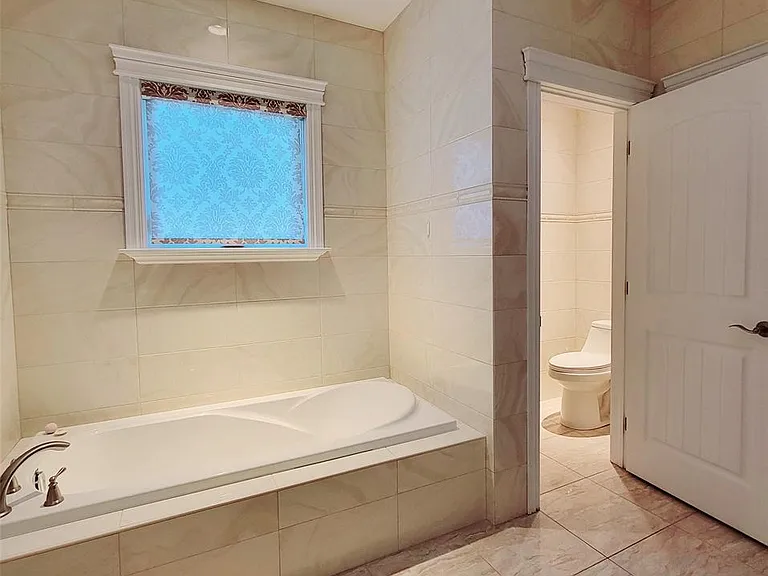 7835 Broderick Rd — Photo 16
