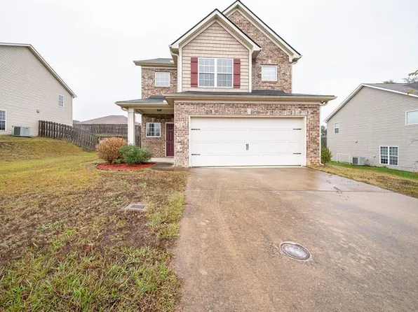 39 Fairfield Dr, Phenix City, AL 36869