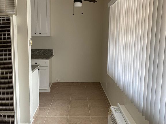 4th image of 13527 Van Nuys Blvd #4