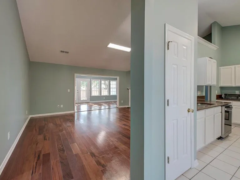 7186 Windmill Creek Rd — Photo 8