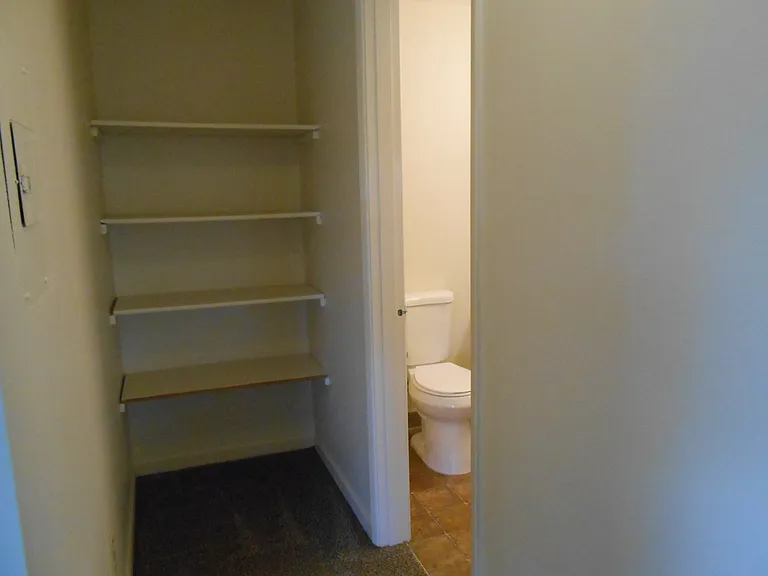 1244 NE 4th St #9 — Photo 14