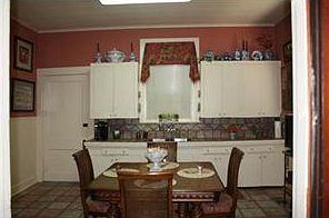 4th image of 1071 Boulevard St