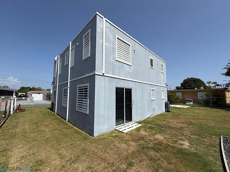 823 Los Paseos — Photo 15