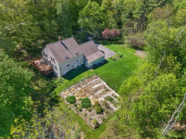 426 Bay Road, Bowdoinham, ME 04008