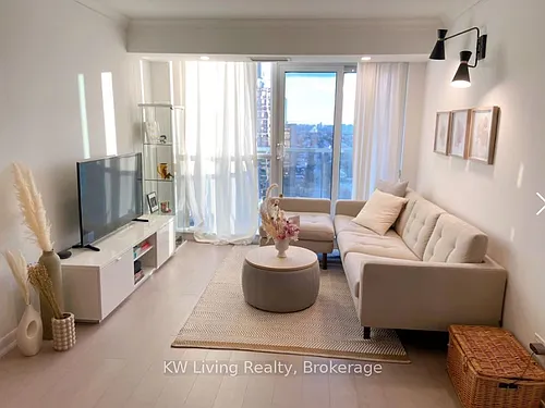 4978 Yonge St Photo 1