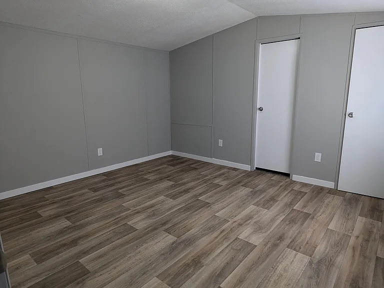 154 Callaway Ln — Photo 13