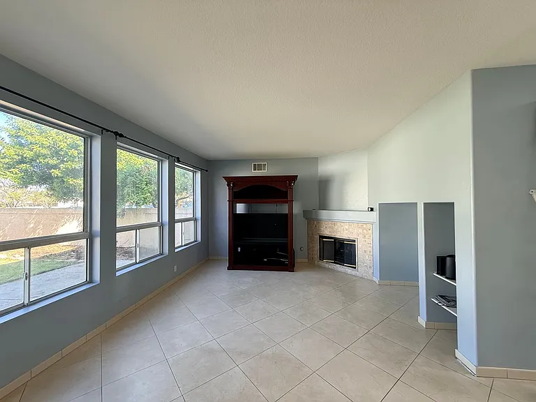 768 Valdosta Cir — Photo 11