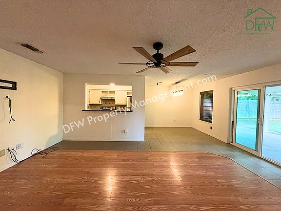 5th image of 6415 Elm Springs Dr